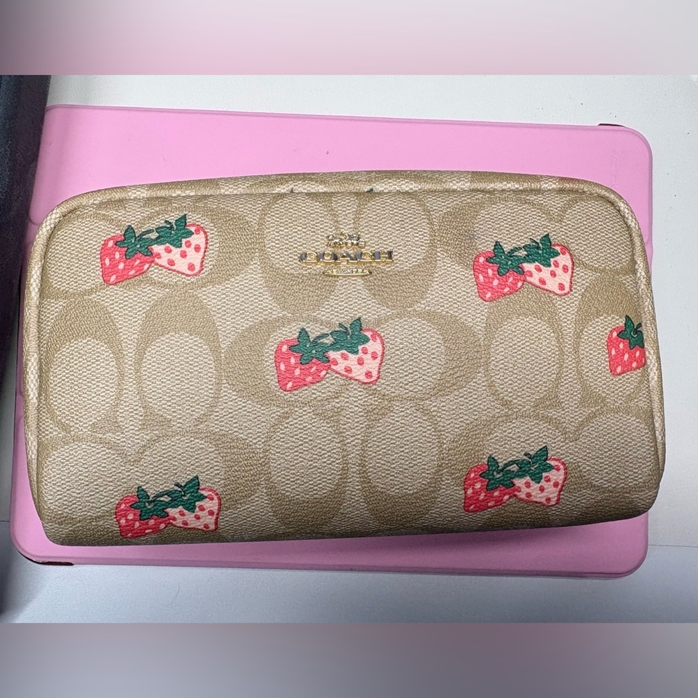 COACH Strawberry Print Cosmetic Pouch Coquette Makeup Bag - Picture 3 of 12